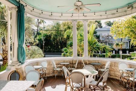 Deluxe Queen At The Curry Mansion - Parking & Heated Pool! Key West Exterior photo